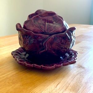 Holland Mold purple cabbage dish/serving bowl with lid and under plate